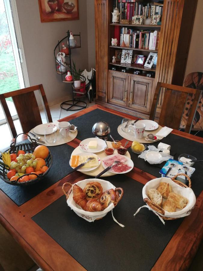 Au Doux Repos Bed & Breakfast Lucbardez-et-Bargues Екстериор снимка